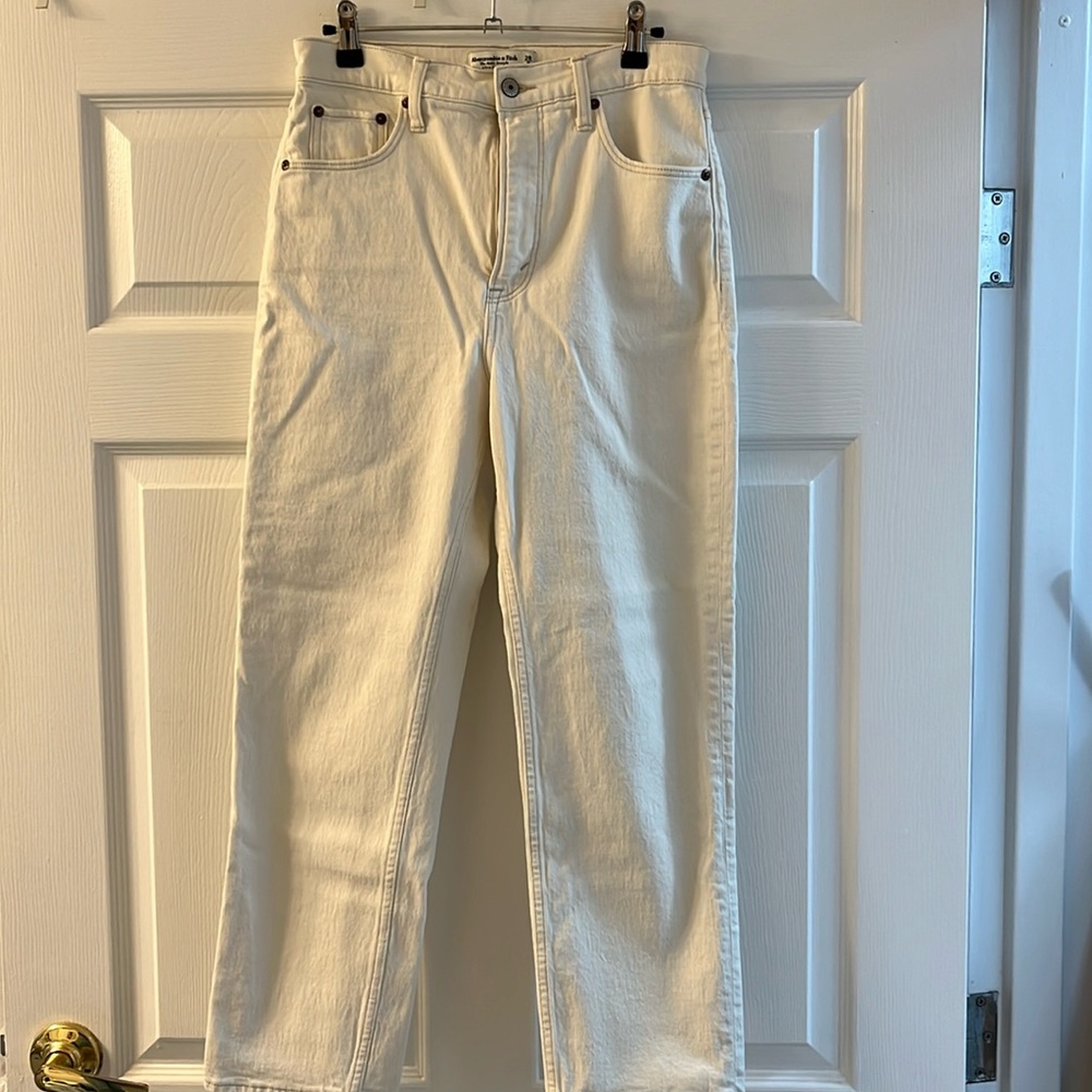 Abercrombie & Fitch // the ankle straight ultra high rise